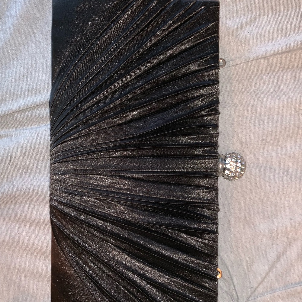 Black clutch